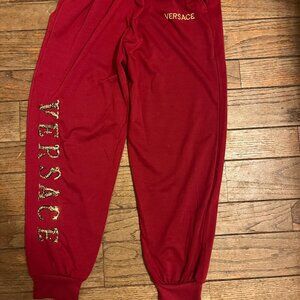 ❤️ Authentic Versace Red Sweatpants Set – Size Medium (Pre-Owned) ❤️